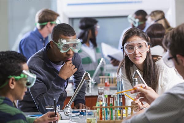 Diverse-Classrooms-Boost-STEM-Grades