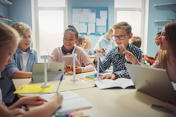 How 3 Districts Leverage Student-Driven Learning and Personalized Pathways